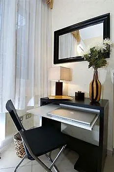 فندق مبيت وإفطار Emozioni Romane 4*